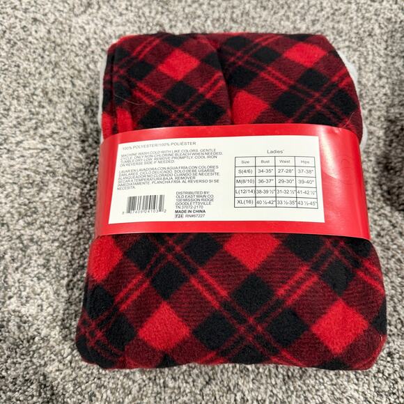 New with tags, Holiday Christmas Family Pajamas, Women's Size Small, 2 piece Set - Picture 3 of 3